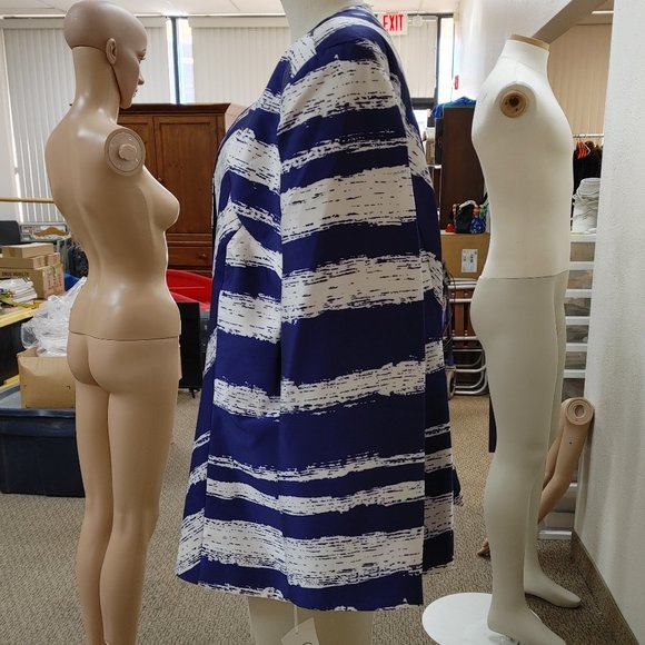 NWT GIOVANNA COLLECTION 2C SUIT JACKET AND TANK TOP SIZE 18W PURPLE/WHITE - Picture 2 of 13